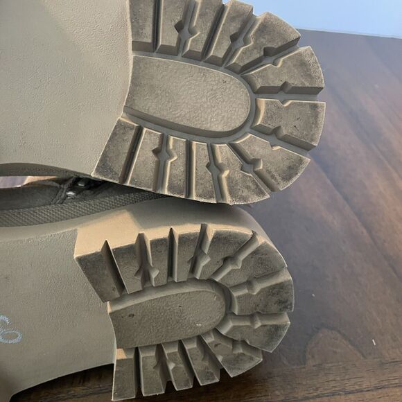 LUCKY BRAND Boots Sz 8.5 Elyton Suede Zip Buckle Crossover Chunky Lug Sole - Picture 10 of 12